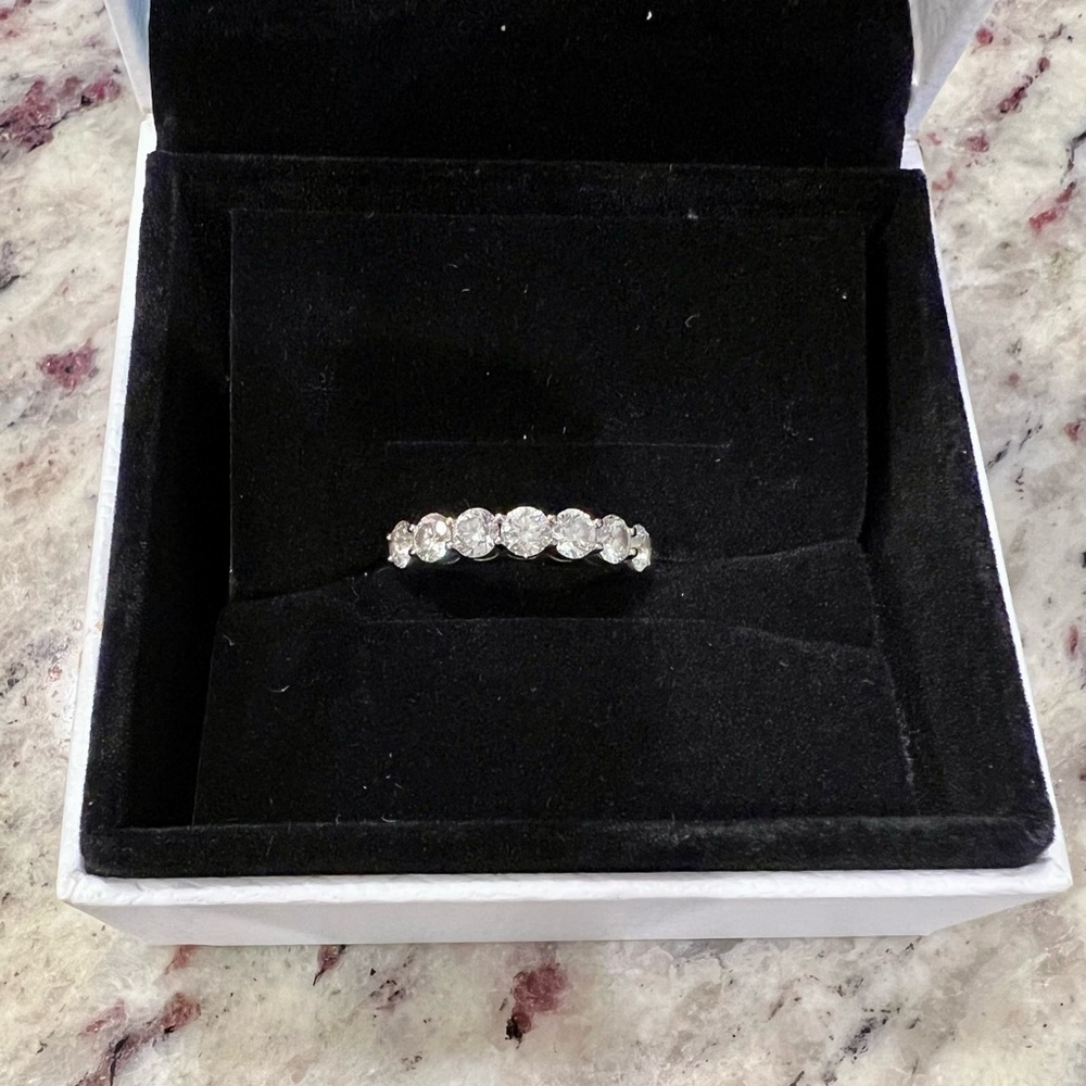 White 18K Diamond Anniversary Ring - Picture 2 of 9